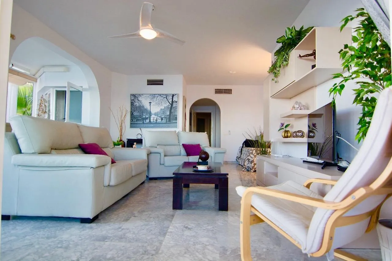 Apartamento Costa Quebrada 호텔 베날마데나코스타 아파트