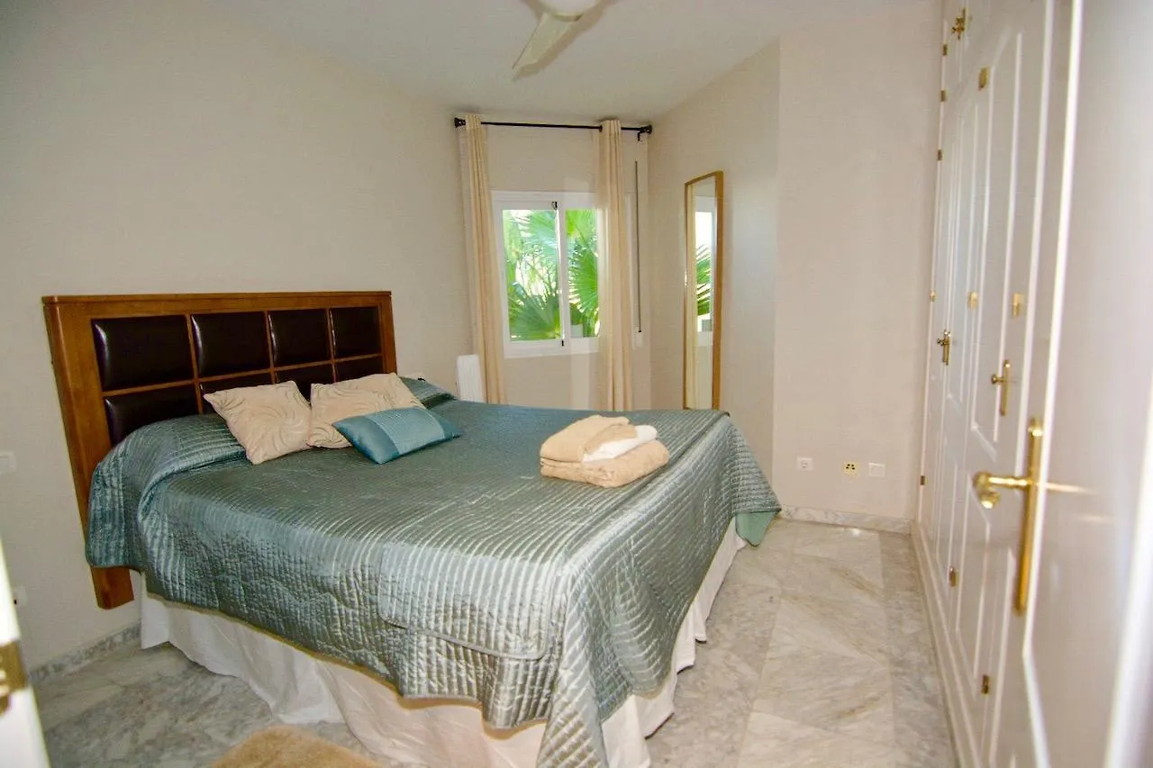 Apartamento Costa Quebrada 호텔 베날마데나코스타